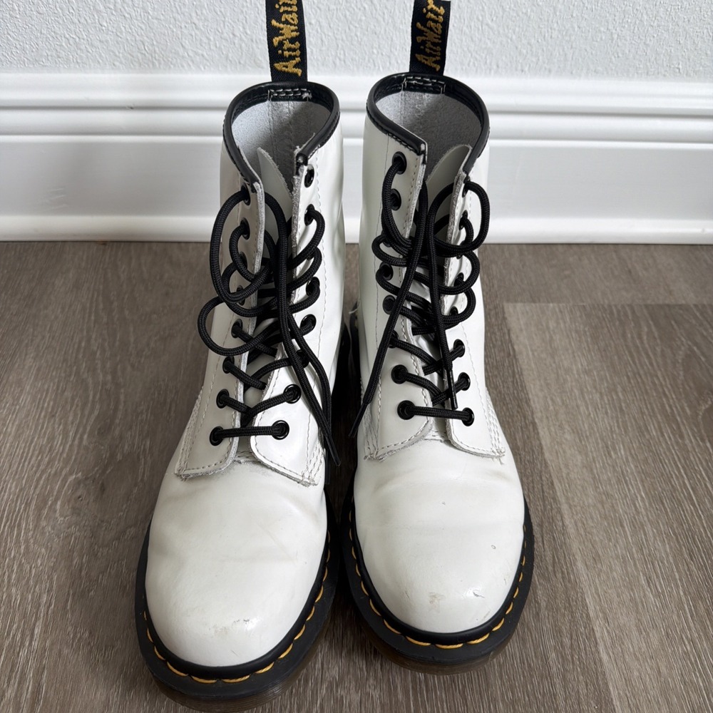 Doc Martens Boots Pascal 1460 White Leather Classic Punk Moto Women's Size 8